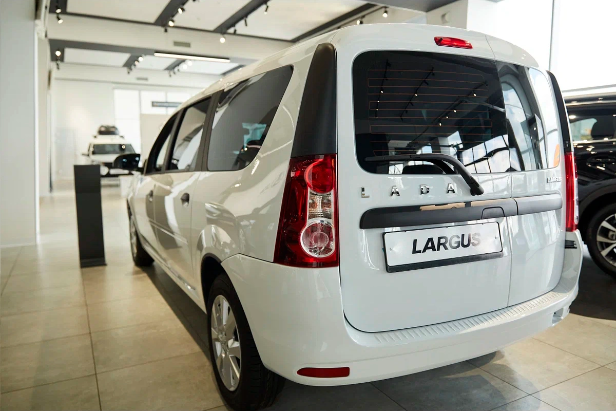 Lada Largus в Тюмень - еще фото