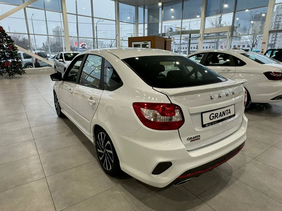 Lada Granta Sport Лифтбек в Тюмени - фото №4