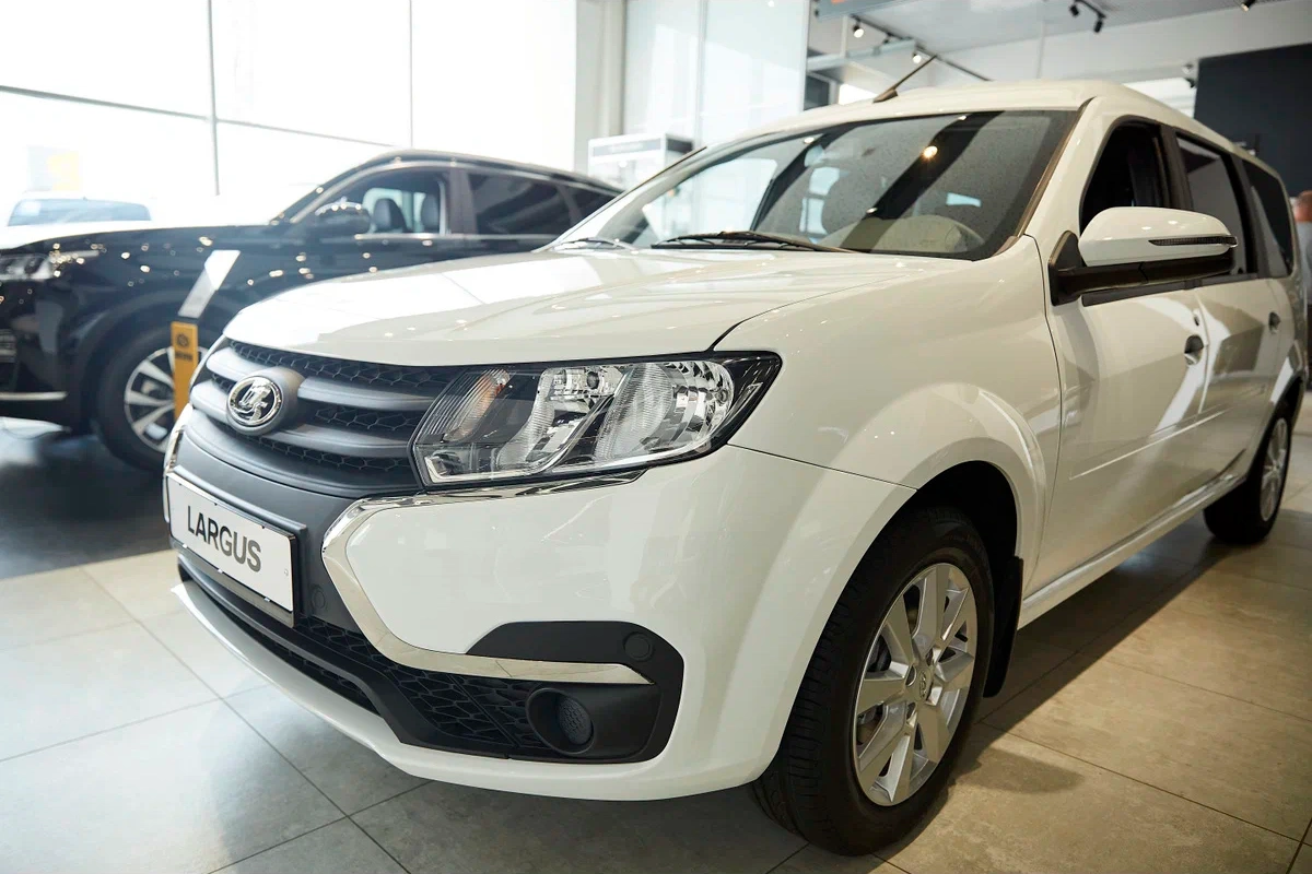 Lada Largus в Тюмень - фото №1