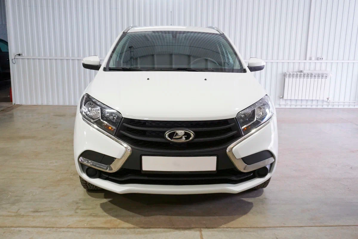 Lada Xray в Тюмени - фото №1