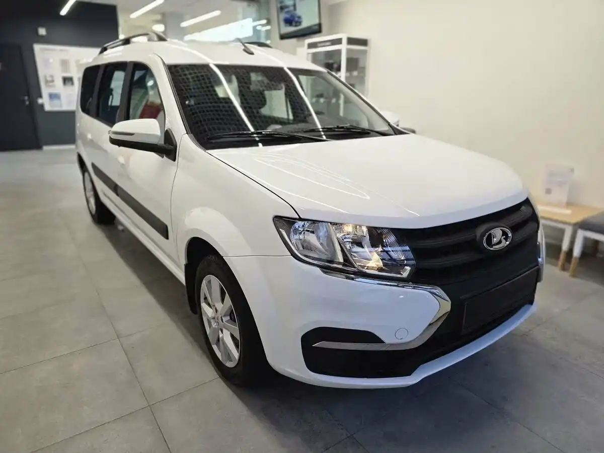 Lada Largus CNG в Тюмени - фото №1